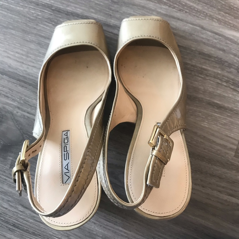 Gold Heels - Picture 3 of 3